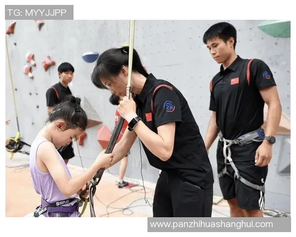 成都攀岩队创新防反策略助力攀登水平提升与安全保障